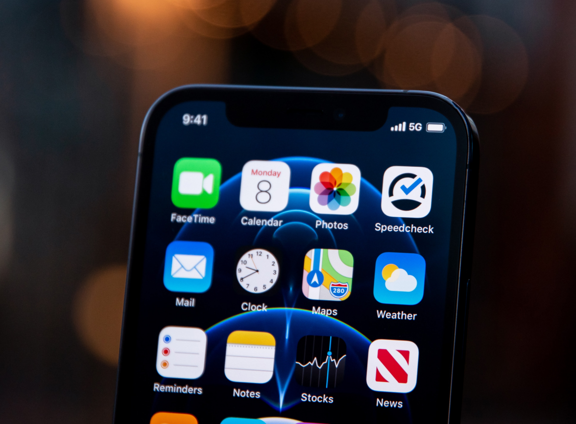 城固苹果手机维修分享为什么 iPhone 12 在冬季会自动关机 